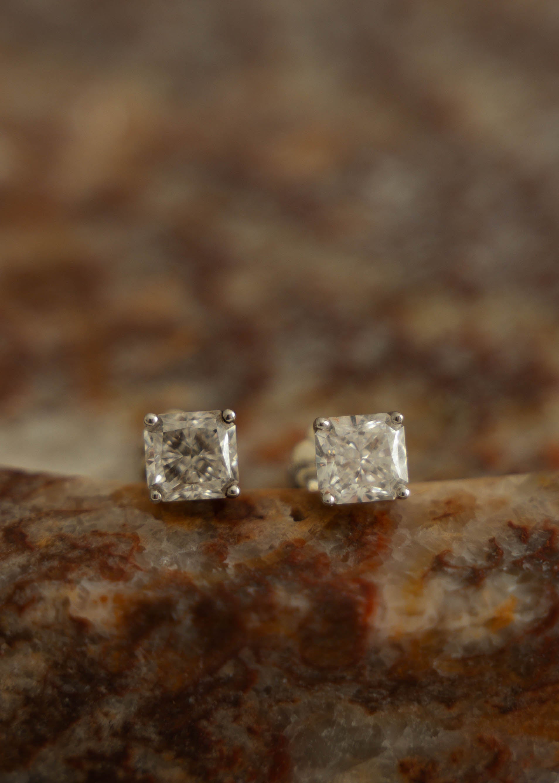 Aretes Diamante Cuadrado