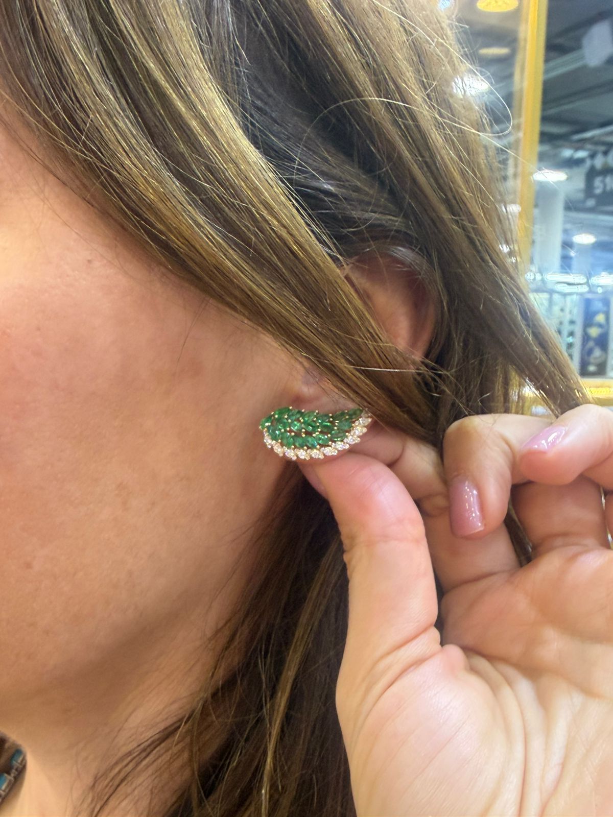 Aretes Alas Esmeraldas y Diamantes